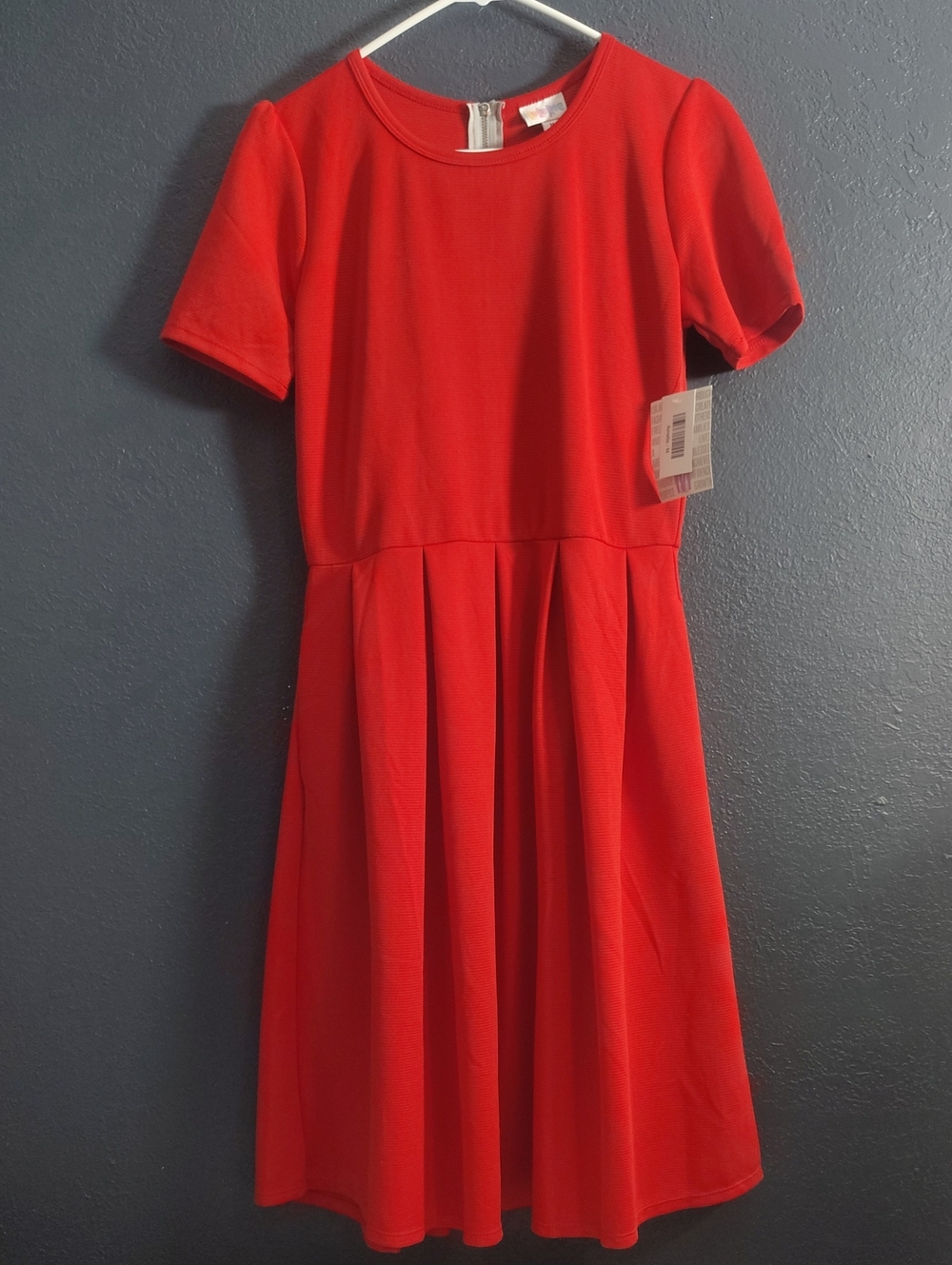 LuLaRoe Amelia Red Short-Sleeve Midi Pleated Dress NWT Size M